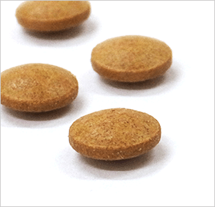 苦みを抑えた飲みやすいタブレット錠